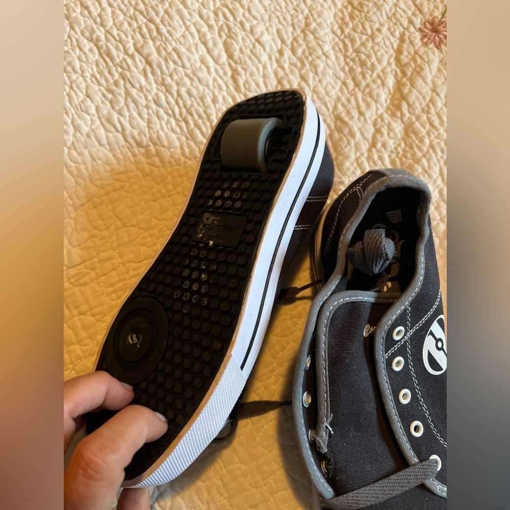 Heelys size 5